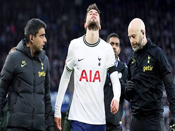 Tin bóng đá 14/2: Tottenham khủng hoảng trầm trọng tuyến giữa