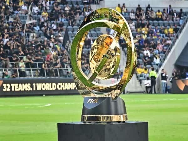 Phản hồi yếu ớt từ FIFA: “Chỉ là một phần nâng cao trải nghiệm người xem”