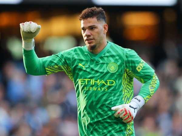Dấu ấn trong màu áo tuyển Brazil của Ederson