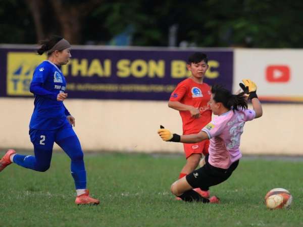 Bóng đá VN: CLB Than KSVN vào top 3 giải VĐQG