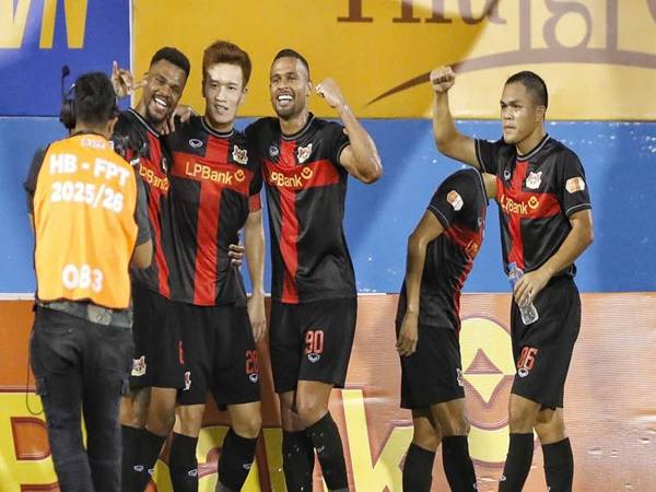 Tin V-League: Ninh Bình bất bại mơ vô địch mùa 2025/2026