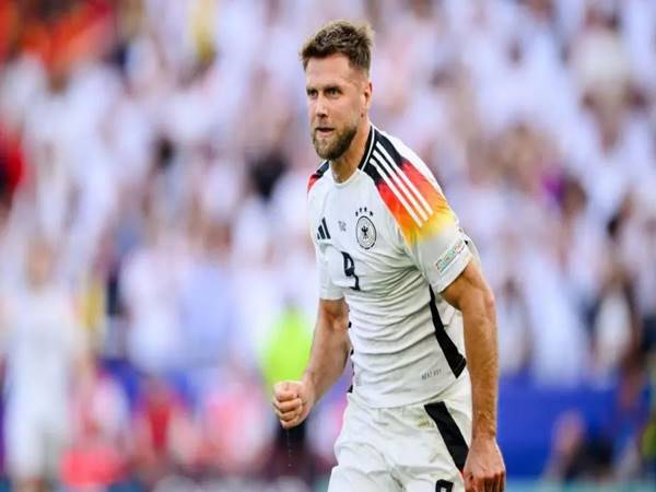 Niclas Fullkrug từng khoác áo những đội bóng nào?