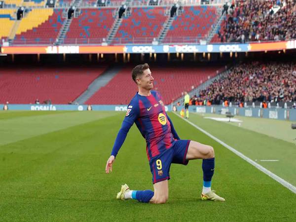 Lewandowski – trung tâm chiến thuật suốt sự nghiệp đỉnh cao