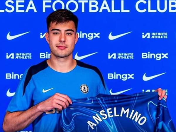 Chuyển nhượng Chelsea: Triệu hồi Anselmino từ Dortmund