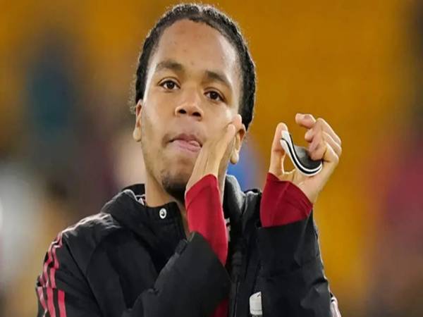 Tin Liverpool: HLV Arne Slot ấn tượng với sao trẻ Ngumoha