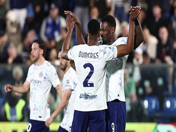 Inter bùng nổ trong hiệp hai